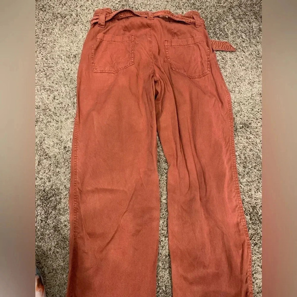 Maurice’s Rust pants with paper bag waist and belt - Picture 6 of 11